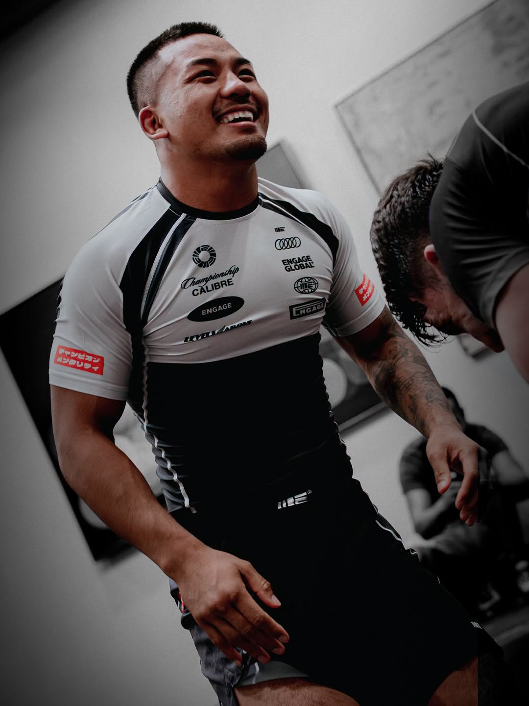Engage Elemental Rashguard Manga Corta — Joshua Van— Underdog Chile